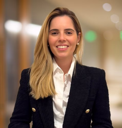 Catherine Rezende Barros, Immigration Lawyer